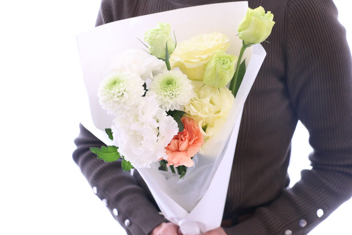 【供花】白色・黄色・オレンジ色のお供え花束 3,000円