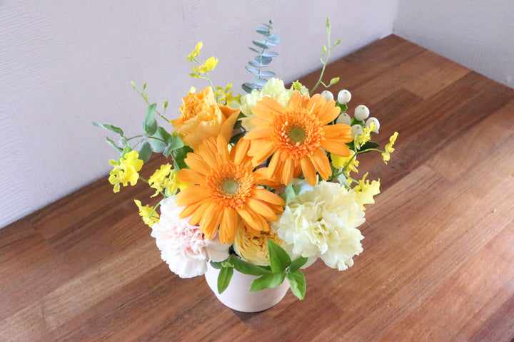 黄色・オレンジ色のアレンジメント 4,000円