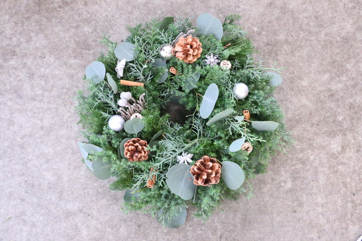 フレッシュクリスマスリース 生花 シルバー Mサイズ