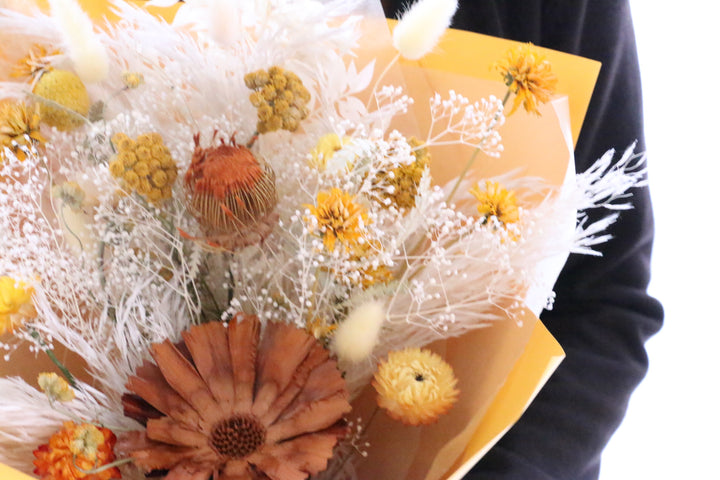 黄色のドライフラワーの花束 Mサイズ　5,000円