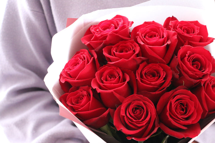 【プロポーズ】12本の赤いバラの花束（ダズンローズ）-私の妻になってください