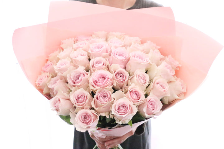 37本のピンク色のバラの花束-心からあなたを愛しています