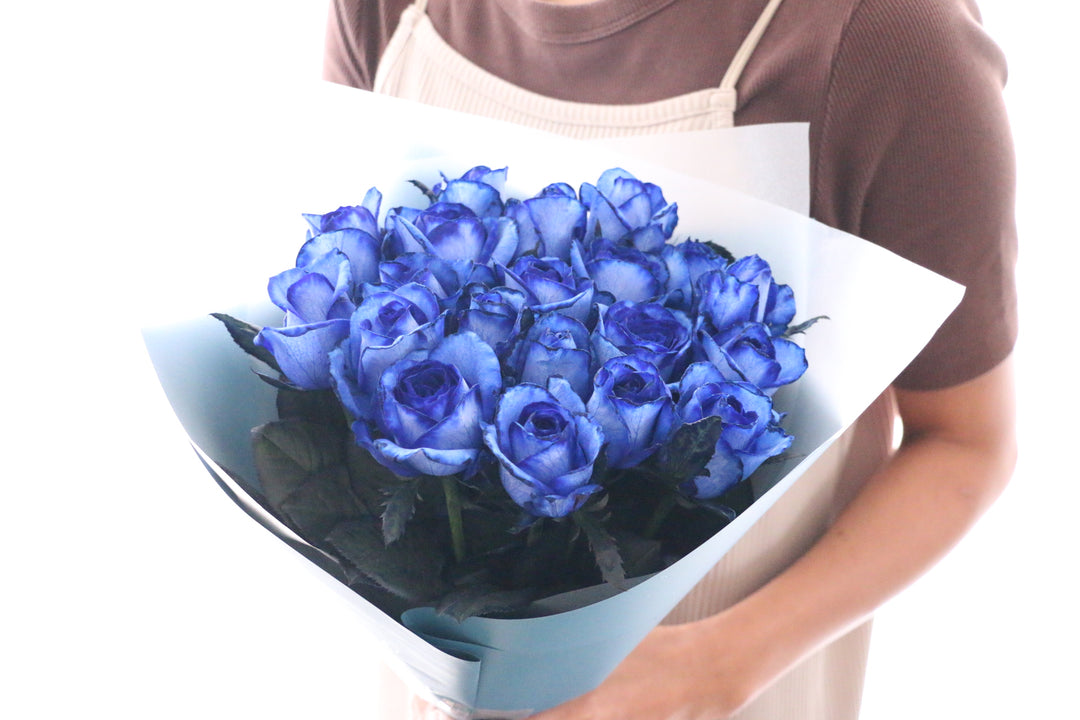 20本の青いバラの花束