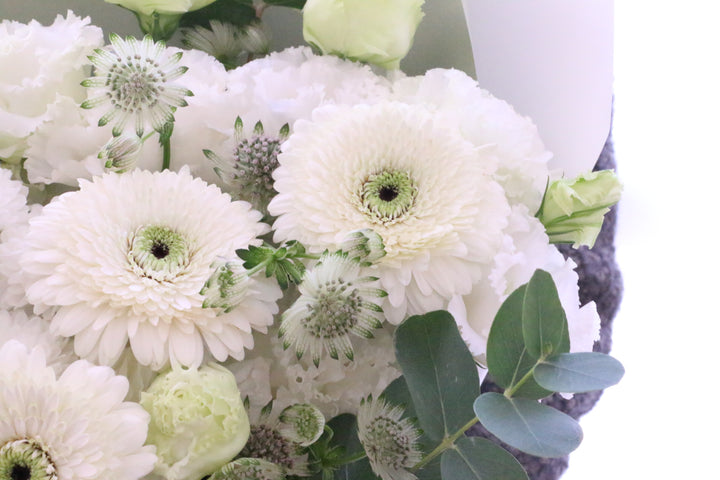 【供花】白色・グリーンのお供え花束 9,000円