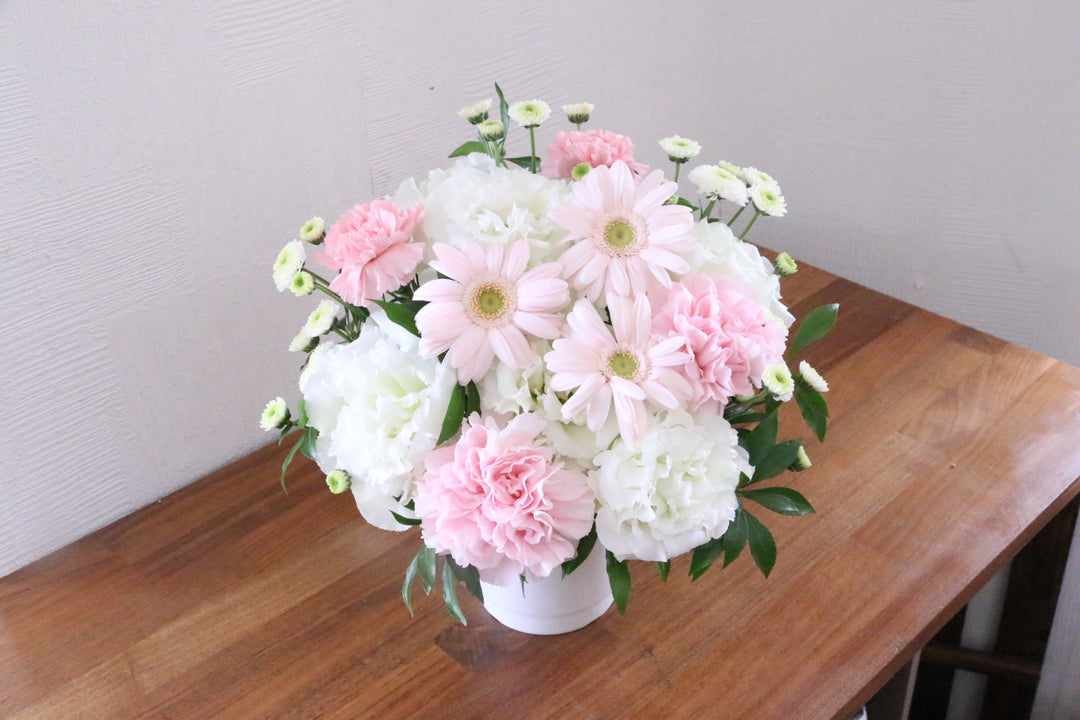 【供花】白色・ピンク色のお供えアレンジメント 6,000円