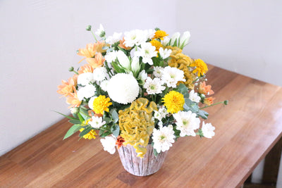 【供花】白色・黄色・オレンジ色のお供えアレンジメント 5,000円