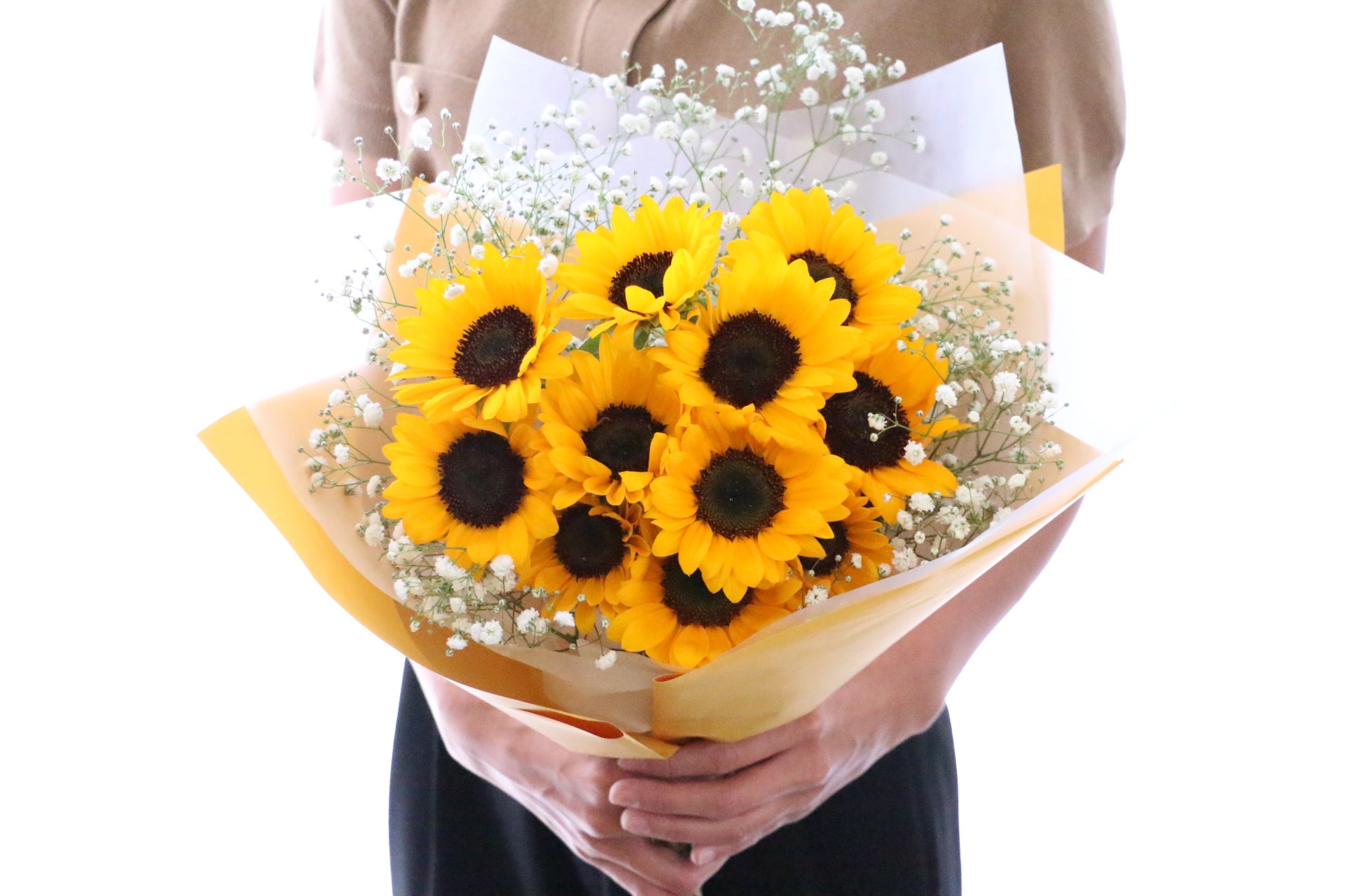 ひまわり11本とカスミソウ（かすみ草）の花束 – 花・花束の通販サイト