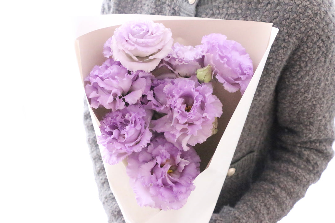 紫色のトルコキキョウの花束（3本）