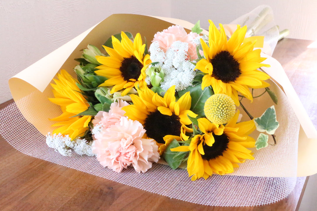 オレンジ色のひまわりの花束 Mサイズ