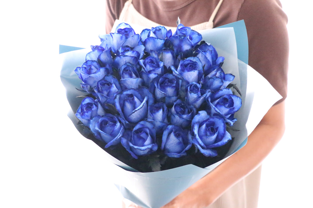 24本の青いバラの花束