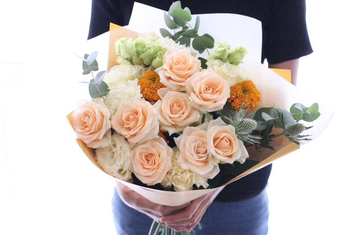 オレンジ色バラ入りの花束 Lサイズ 10,000円