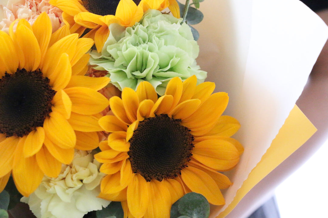 ひまわり入りの花束 3,000円