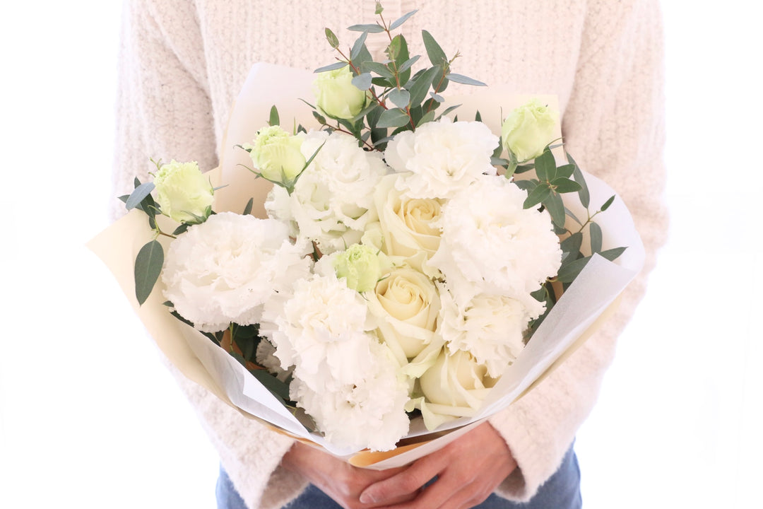 白・グリーンの花束 7,000円