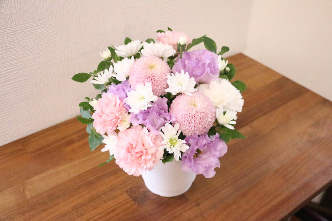 【供花】白色・ピンク色・紫色のお供えアレンジメント 5,000円