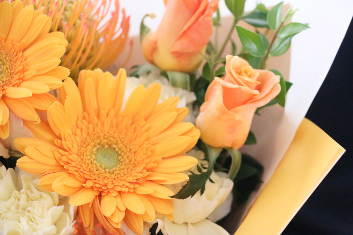 黄色・オレンジ色の花束 8,000円