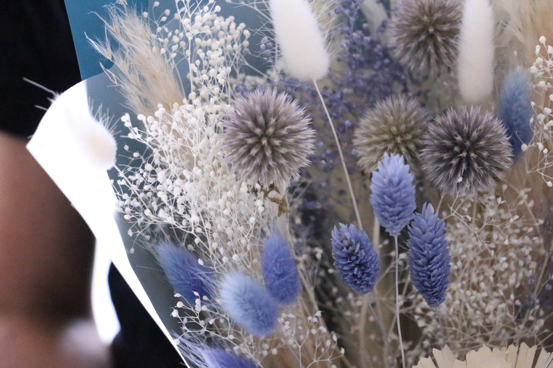 青系のドライフラワーの花束 Mサイズ　5,000円