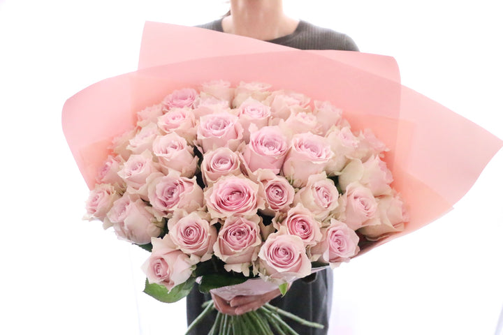 36本のピンク色のバラの花束-ロマンチック