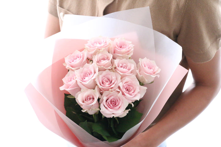 プロポーズのピンク色バラの花束（12本）