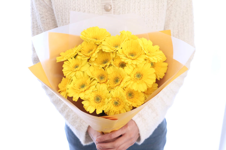 黄色のガーベラの花束（20本）-真心あるのみ
