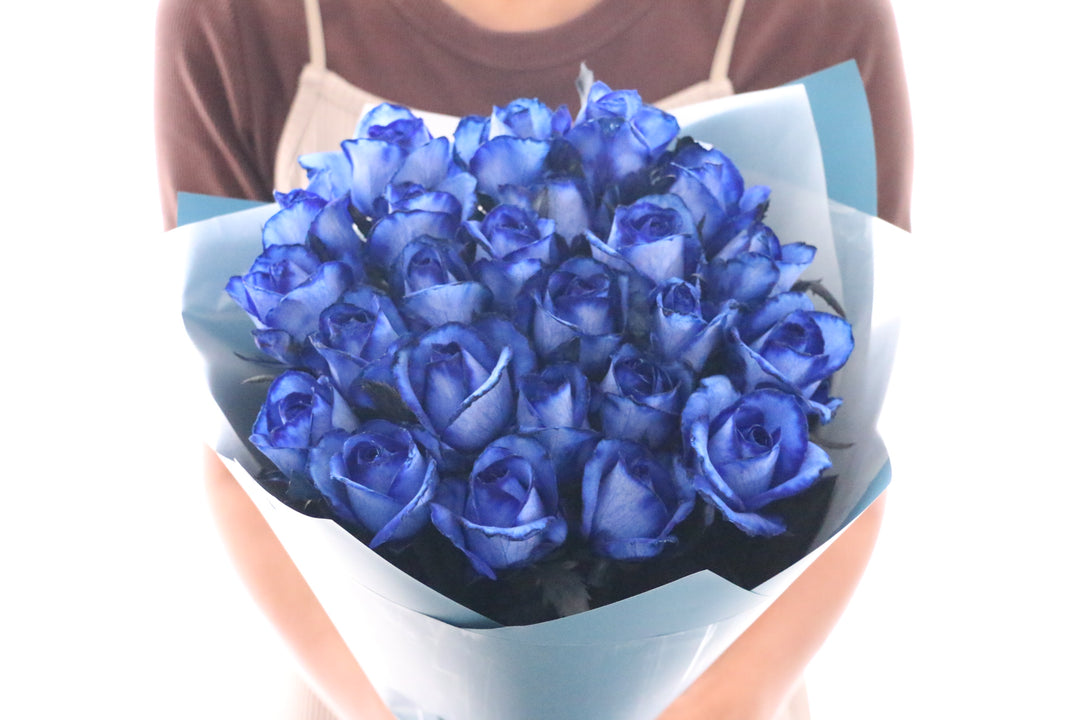 24本の青いバラの花束
