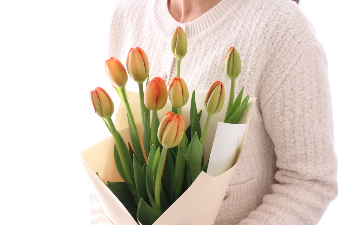 オレンジのチューリップの花束（9本）