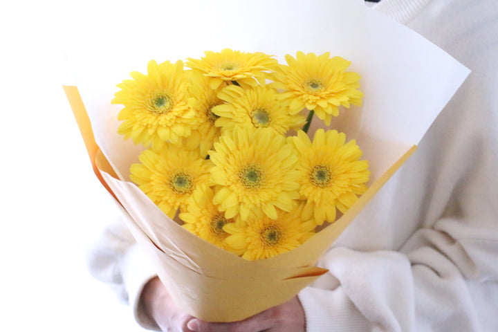 黄色のガーベラの花束（10本）
