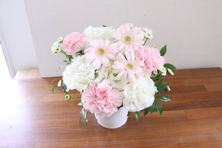 【供花】白色・ピンク色のお供えアレンジメント 5,000円