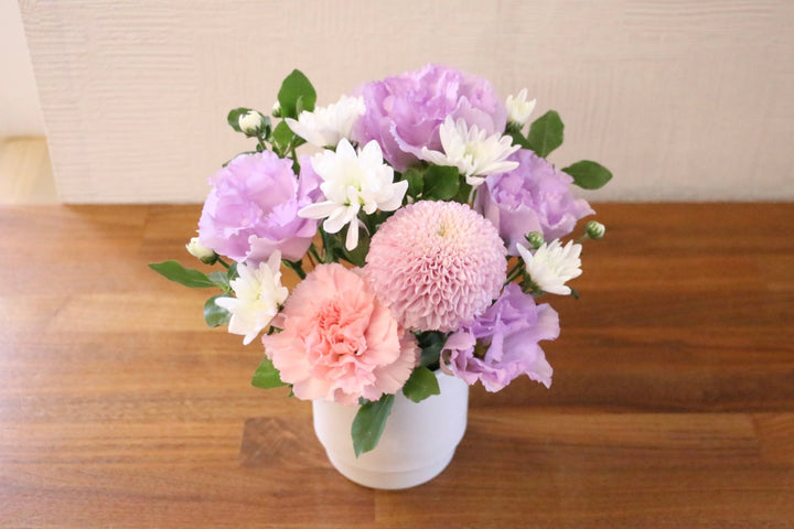 【供花】白色・ピンク色・紫色のお供えアレンジメント 3,000円