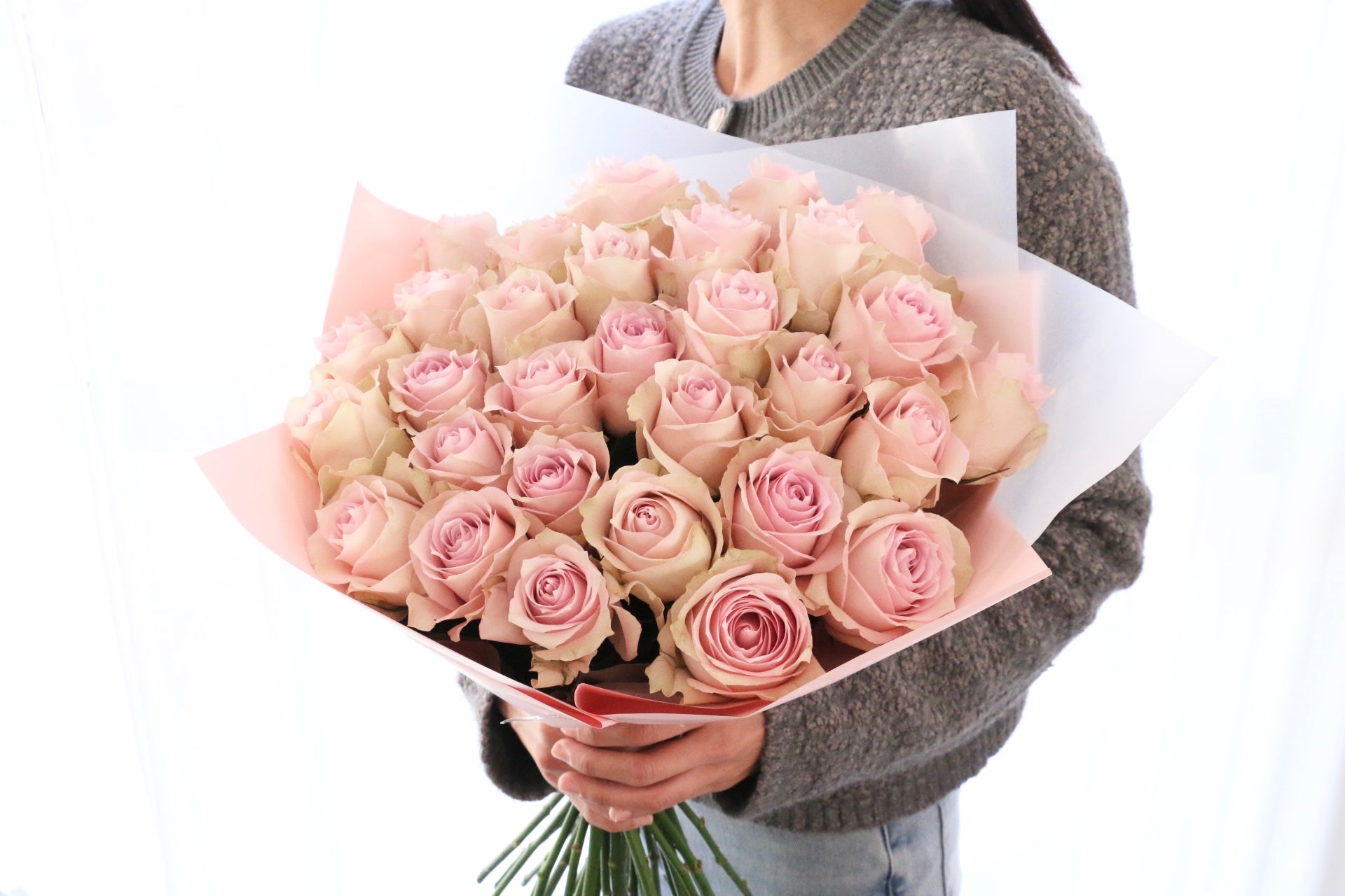 アイシャローズ バラ 切り花 花束 ピンク縁 30本のピンク色のバラの花束-あなたとのご縁を大切にしたい – 花・花束