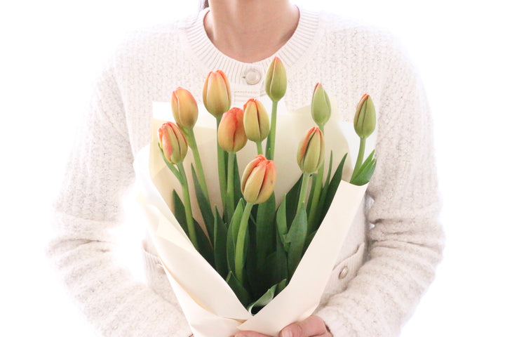 オレンジのチューリップの花束（10本）