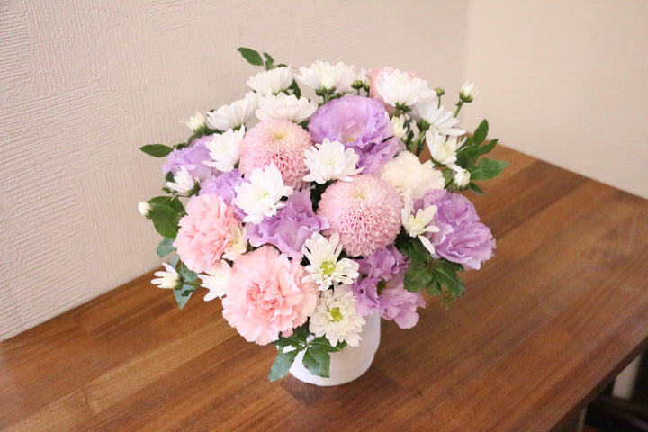 【供花】白色・ピンク色・紫色のお供えアレンジメント 7,000円