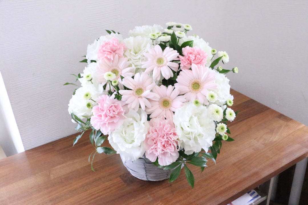 【供花】白色・ピンク色のお供えアレンジメント 9,000円