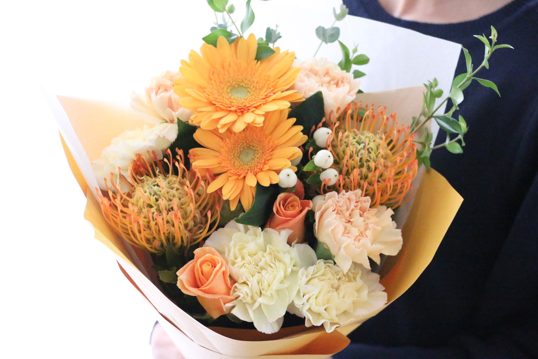 黄色・オレンジ色の花束 7,000円