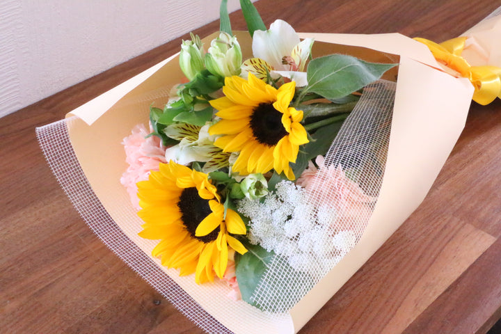 オレンジ色のひまわりの花束 Sサイズ