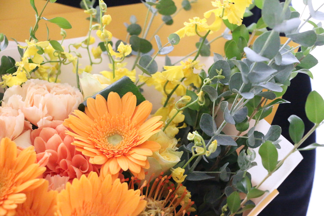 黄色・オレンジ色の花束 12,000円