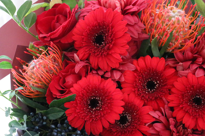 赤色の花束 15,000円