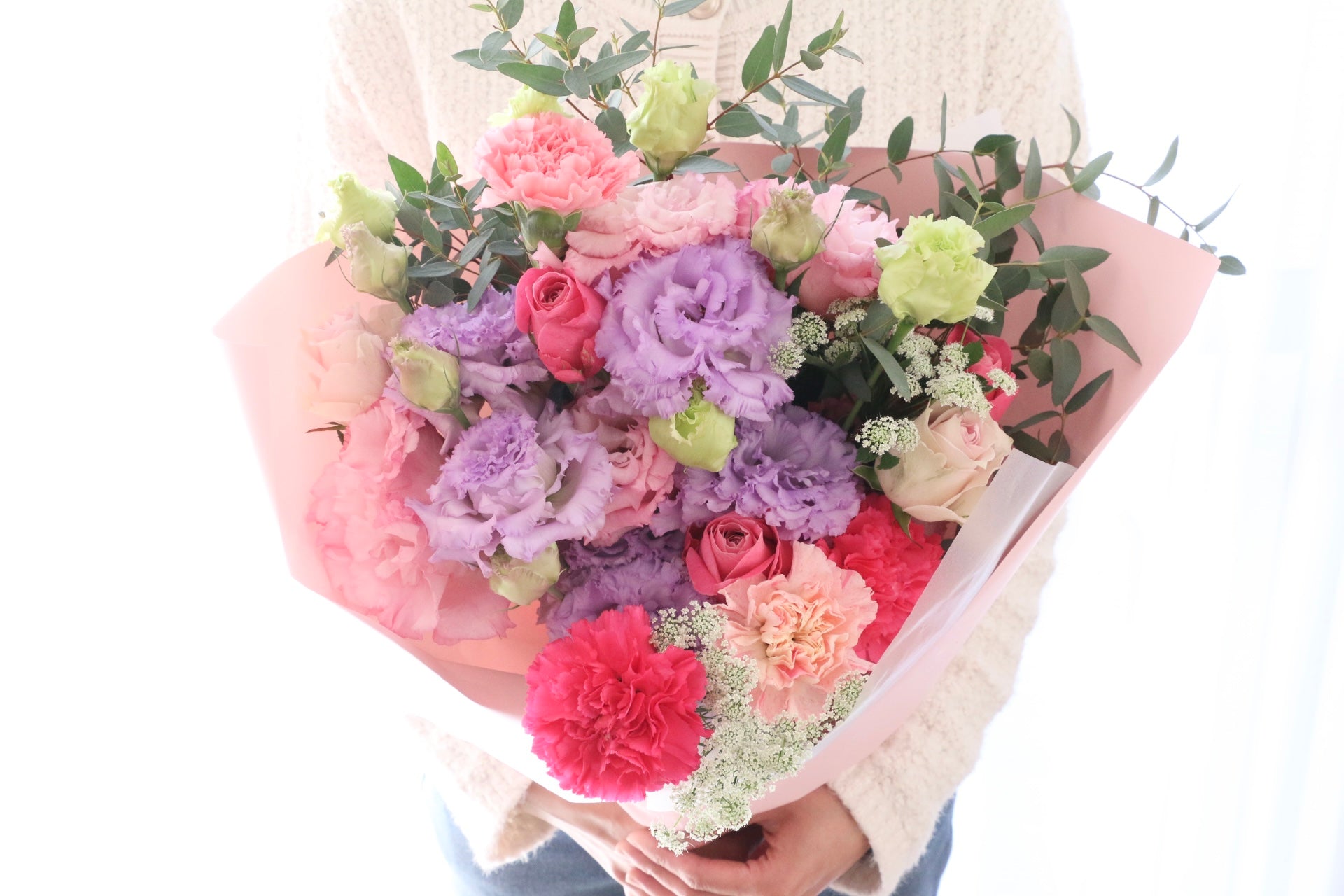 紫・ピンクの花束 10,000円 – 花・花束の通販サイト｜HanaTaku