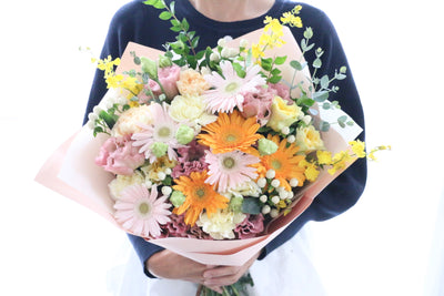 ピンク・黄色の花束  12,000円