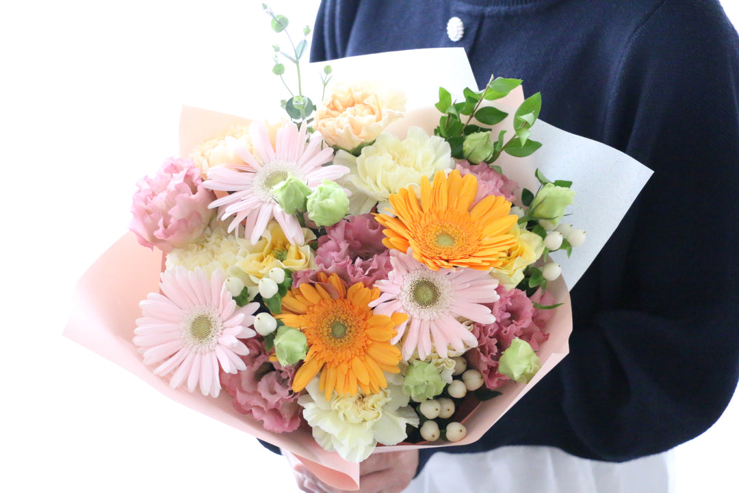 ピンク・黄色の花束  8,000円