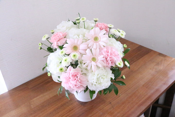 【供花】白色・ピンク色のお供えアレンジメント 7,000円