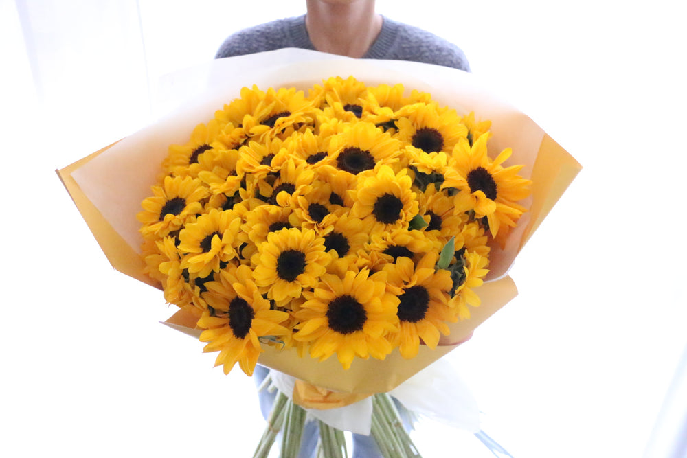 ひまわりの花束（101本）