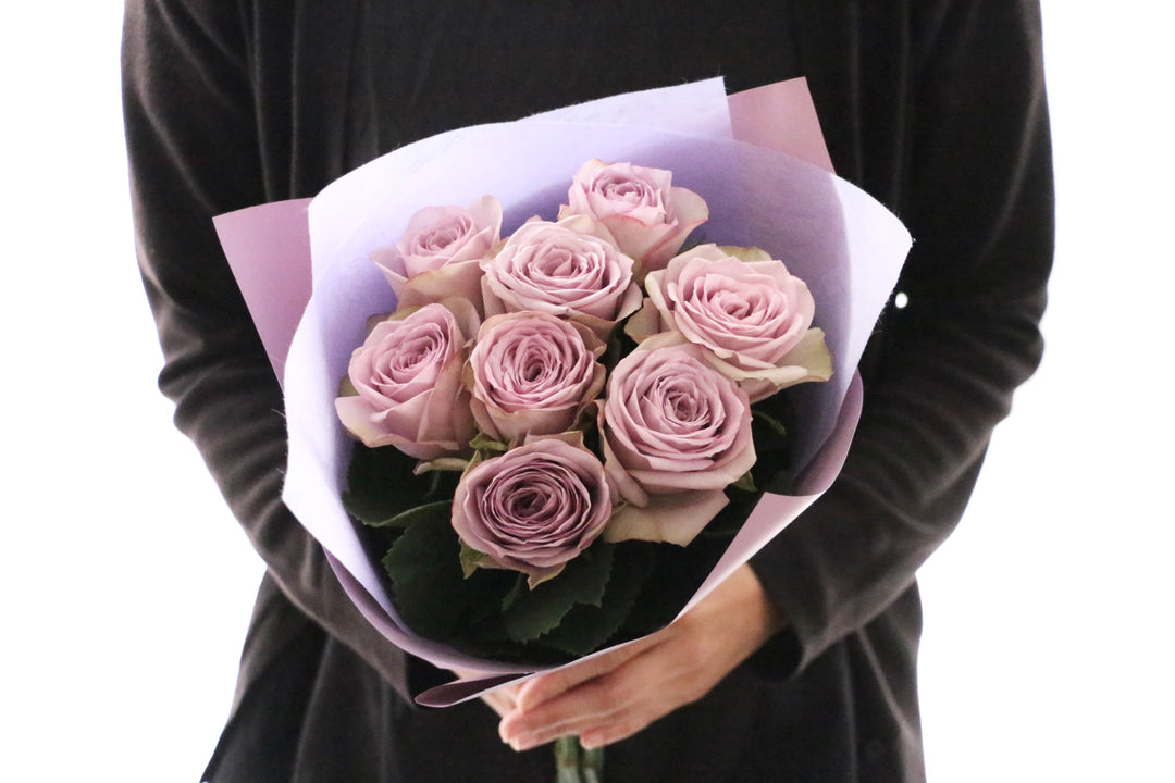 紫色のバラの花束（8本）-あなたの思いやりに感謝します