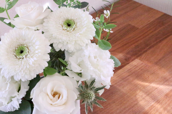 白・グリーンのアレンジメント 5,000円