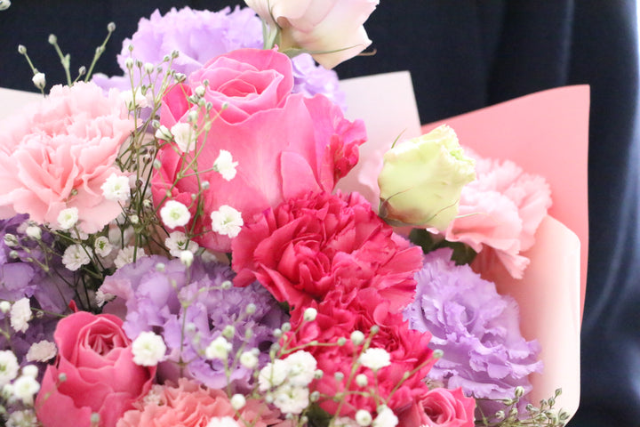 カスミソウ入り紫・ピンクの花束 8,000円