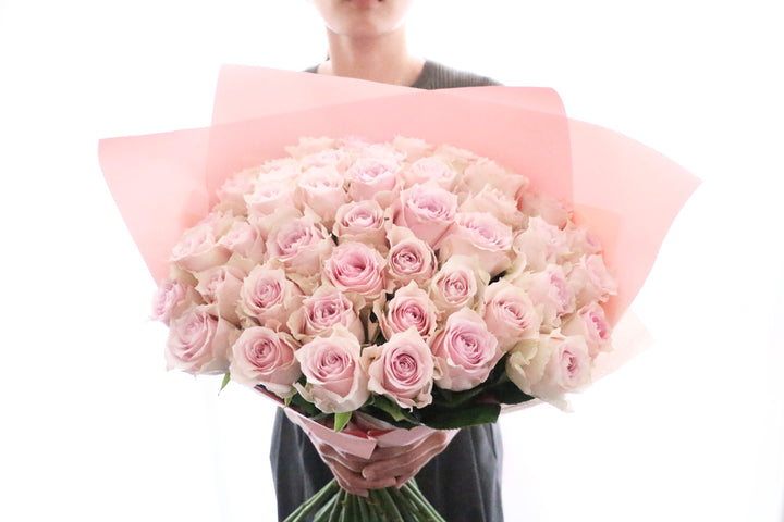 50本のピンク色のバラの花束-永遠