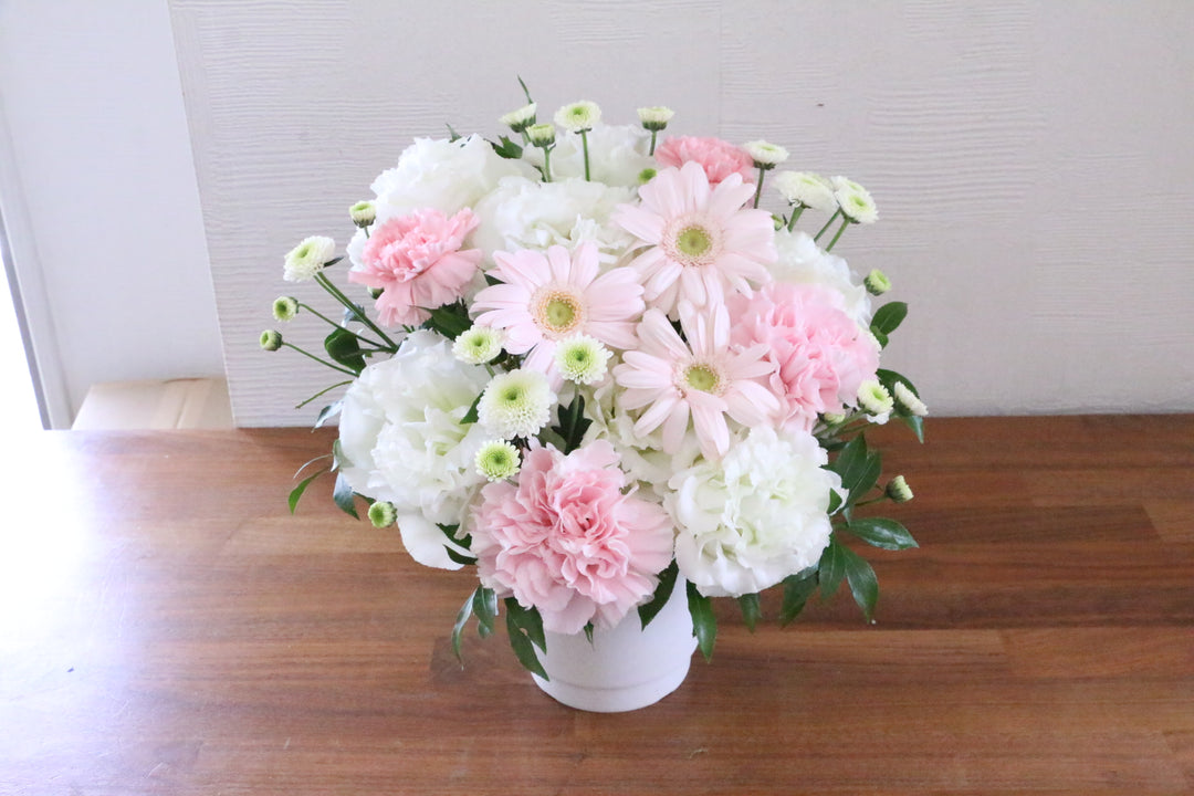 【供花】白色・ピンク色のお供えアレンジメント 7,000円