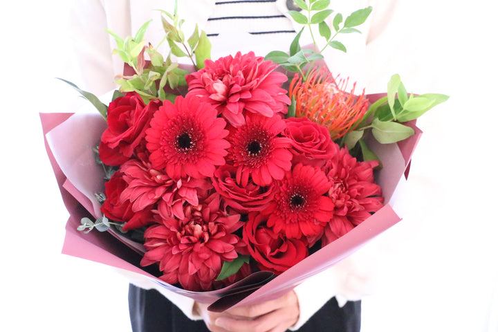 赤色の花束 8,000円