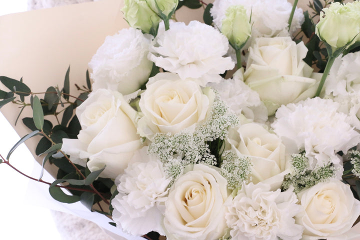 白・グリーンの花束 10,000円