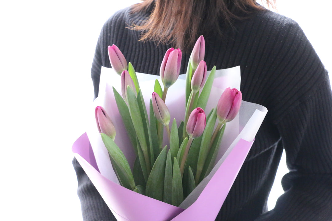 紫色のチューリップの花束（9本）