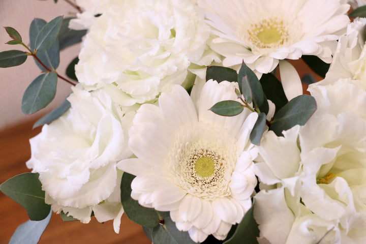 【供花】白色・グリーンのお供えアレンジメント 4,000円